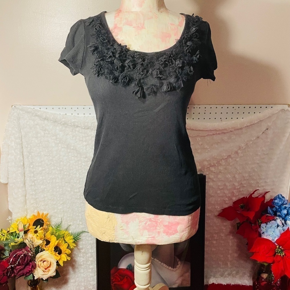 EVERYDAY 3 TOPS FOR $25 CAROL ROSE RUFFLED SCOOP NECK SHORT SLEEVE TEE SIZE MED